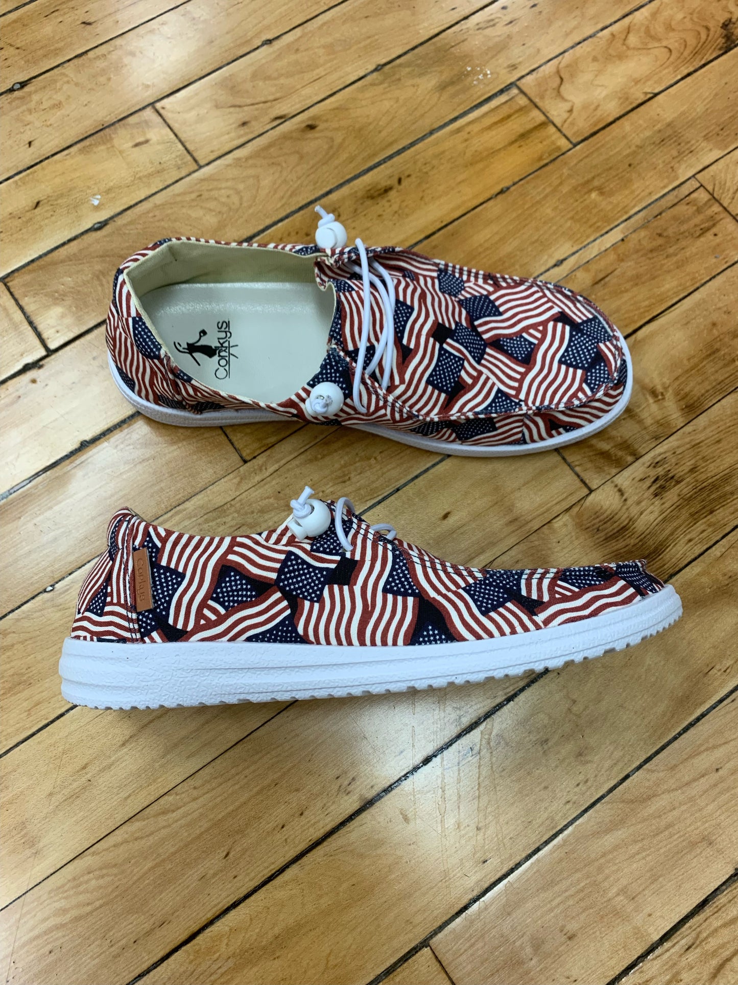 Kayak Corkys - Flag Corkys