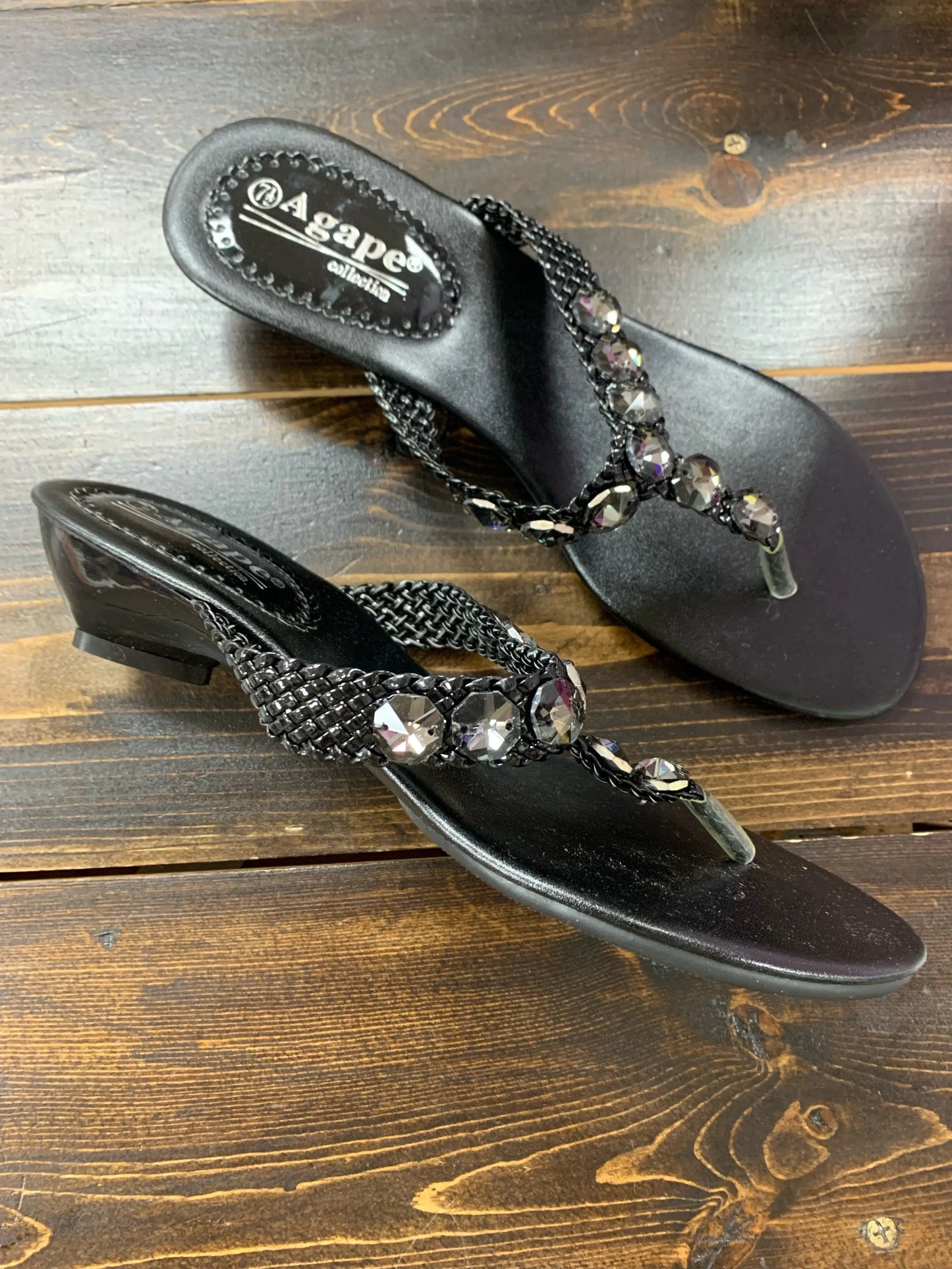 Wring Sandals - Black Shop All Around Divas
