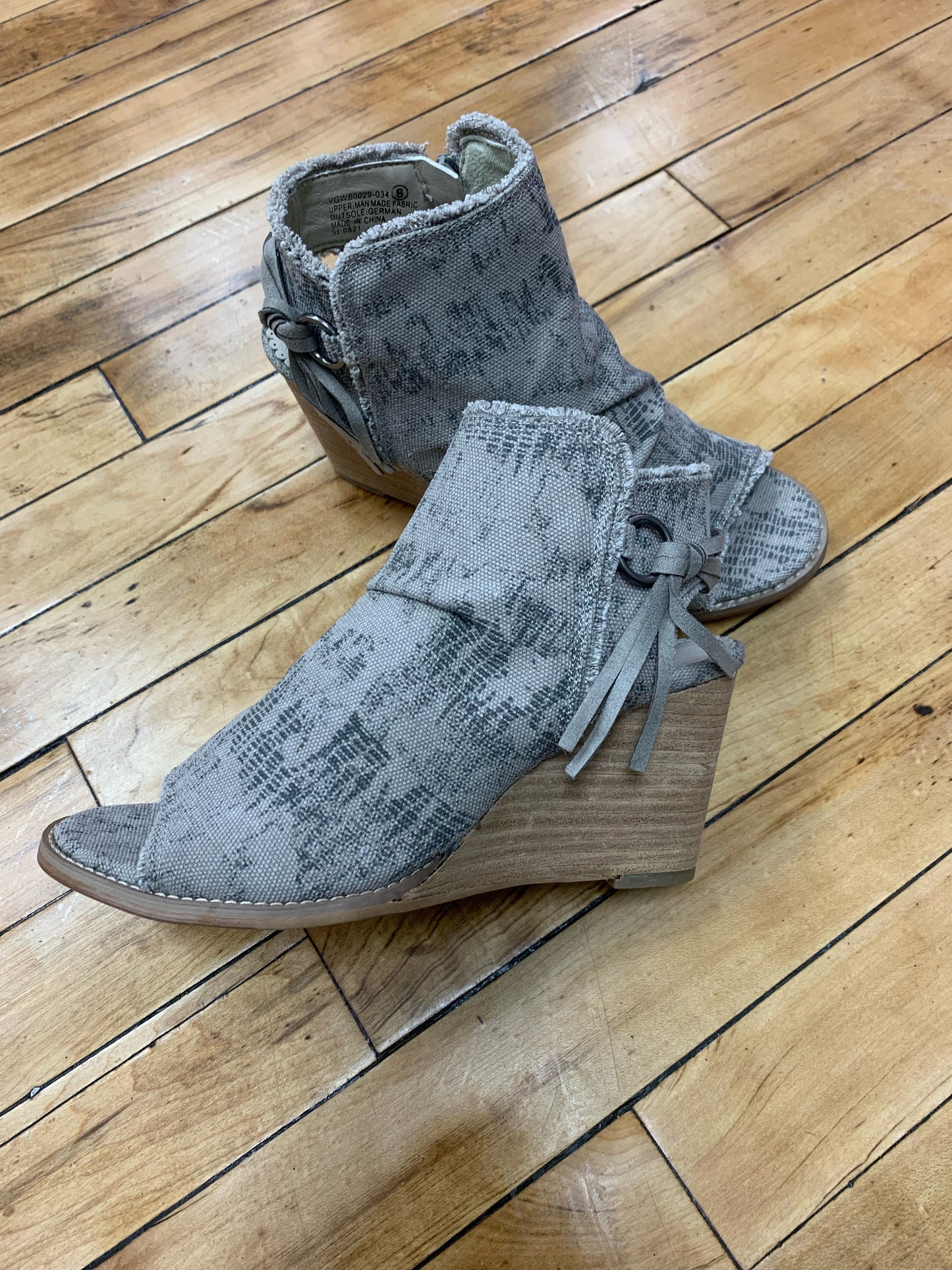 Keely Shoe - Grey Very G