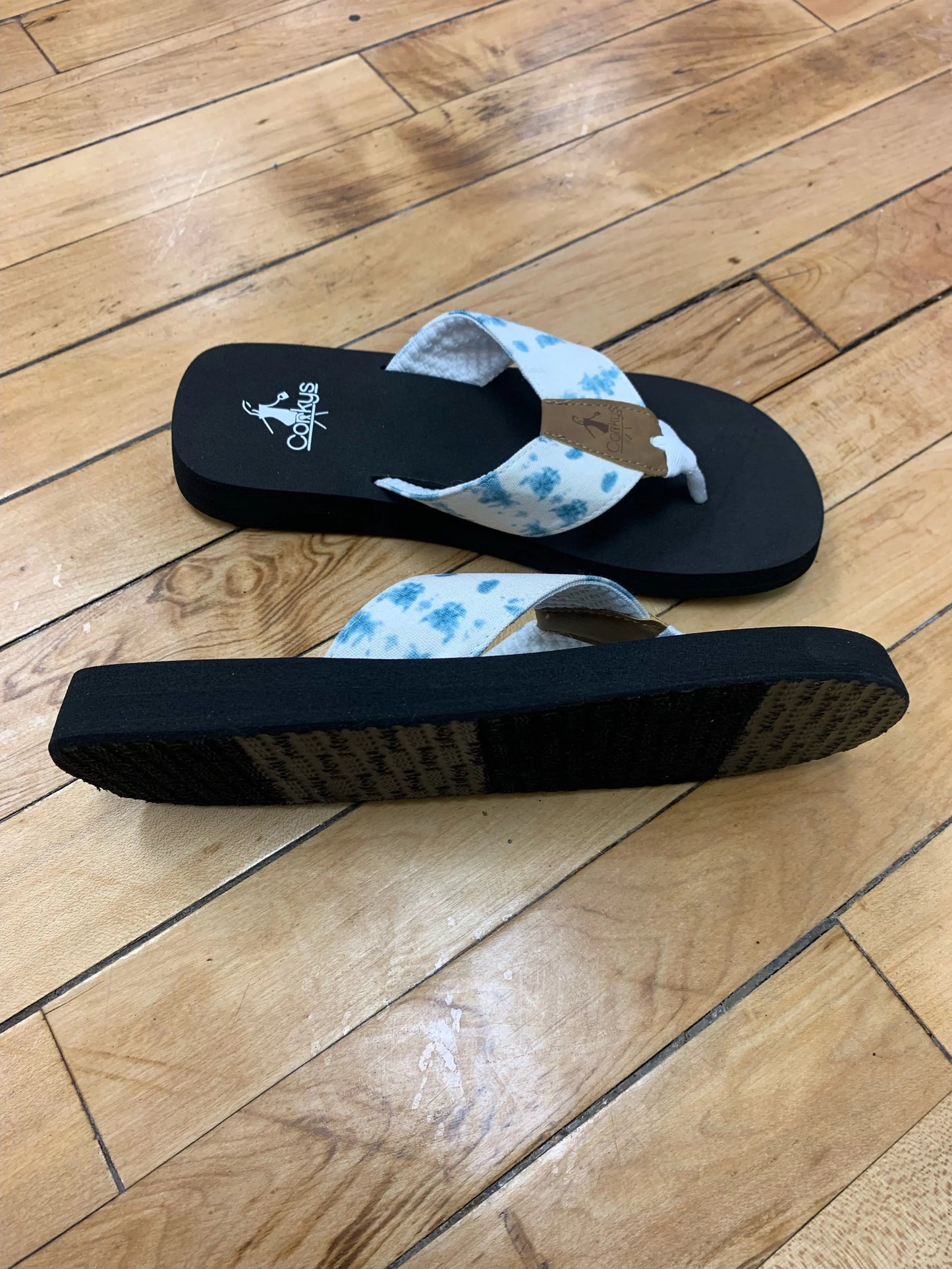 Bahama Mama Corkys - Aqua Corkys