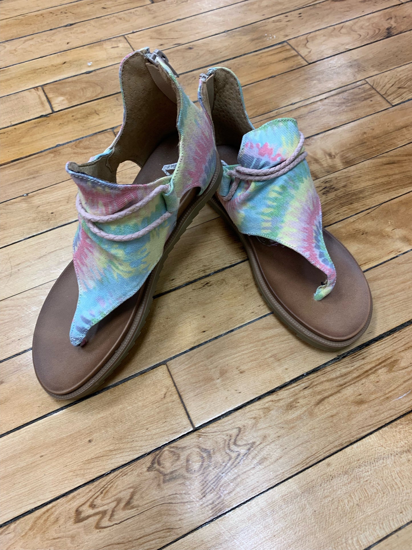 Dusk Sandals - Pastel Very G