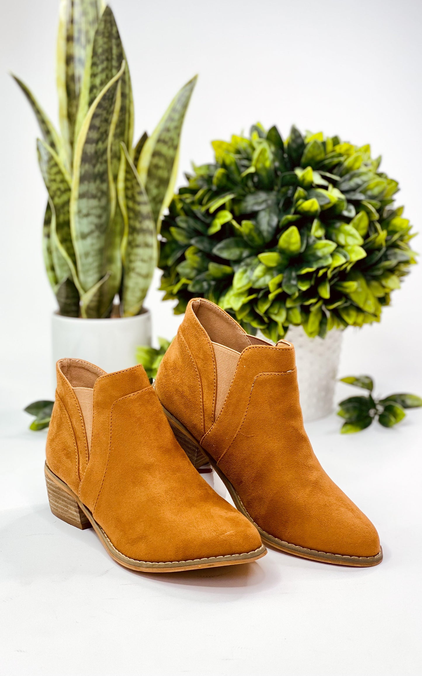 Crisp Boots - Cognac Corkys