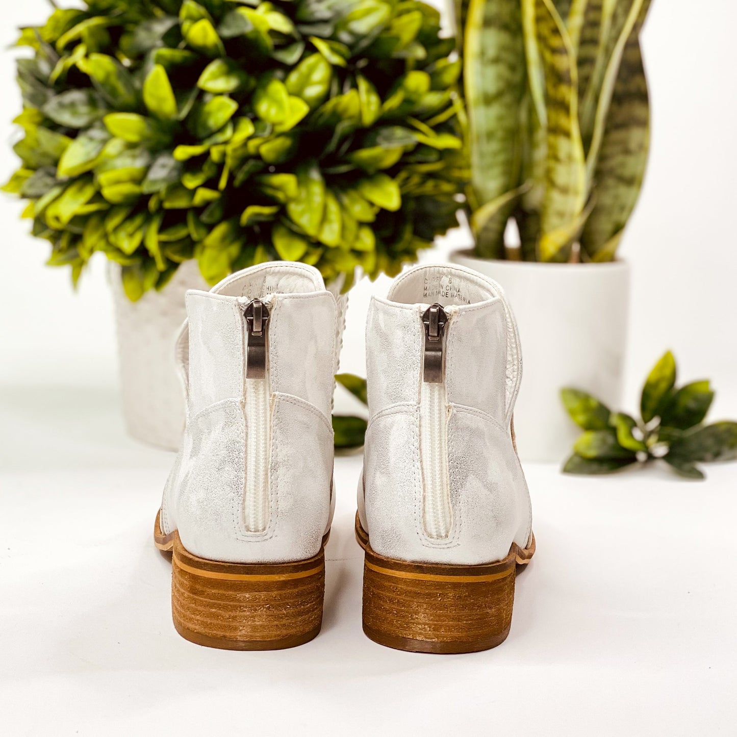 Curry Boot - White Metallic Corkys