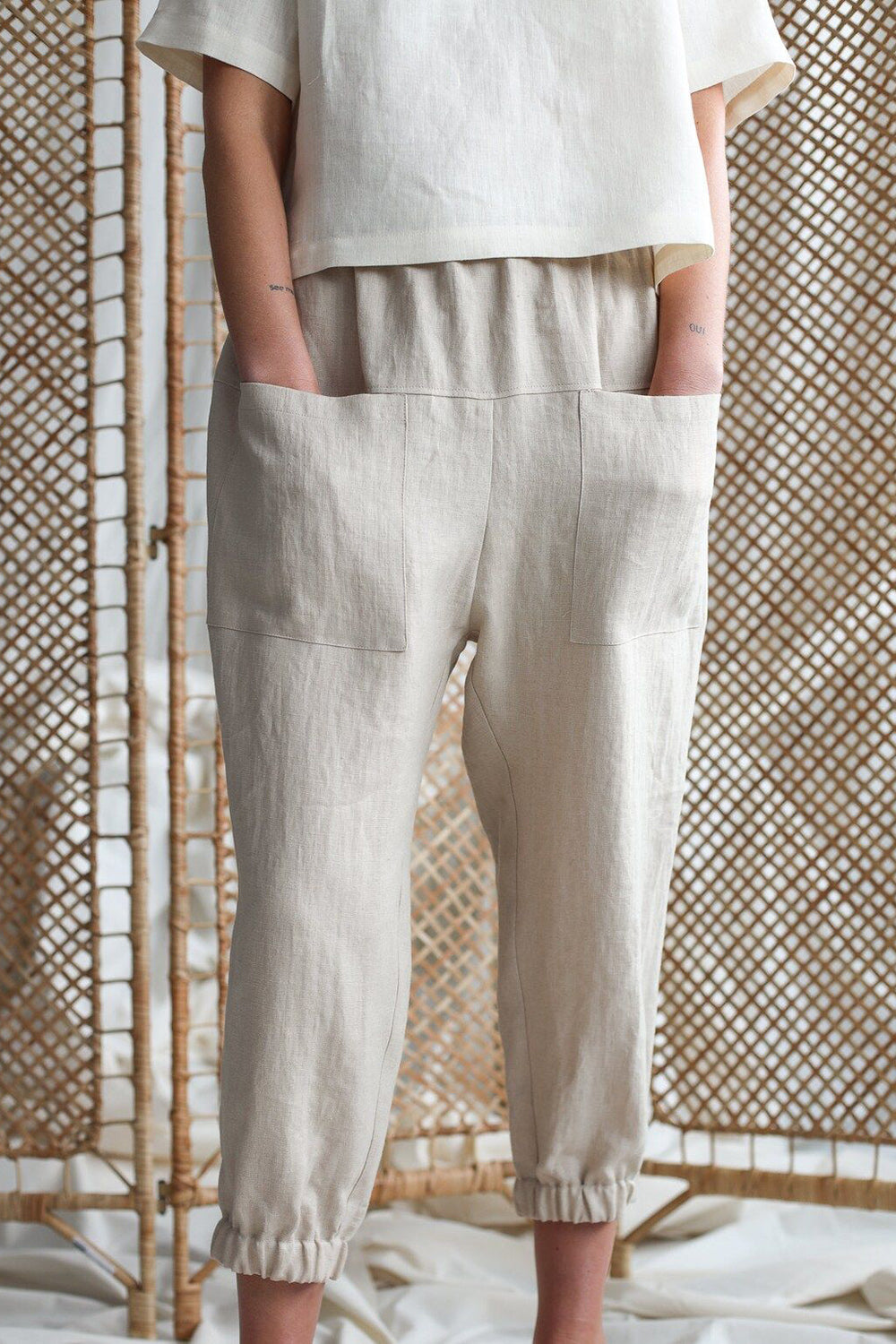 Mid-Rise Waist Pants with Pockets - 3 Colors