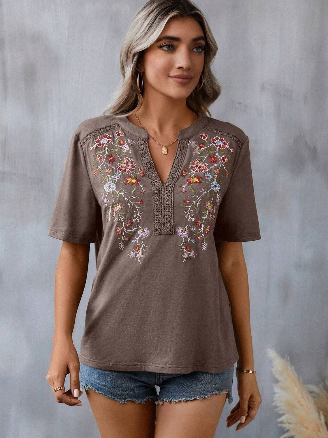 Embroidered Notched Short Sleeve T-Shirt - 5 Colors