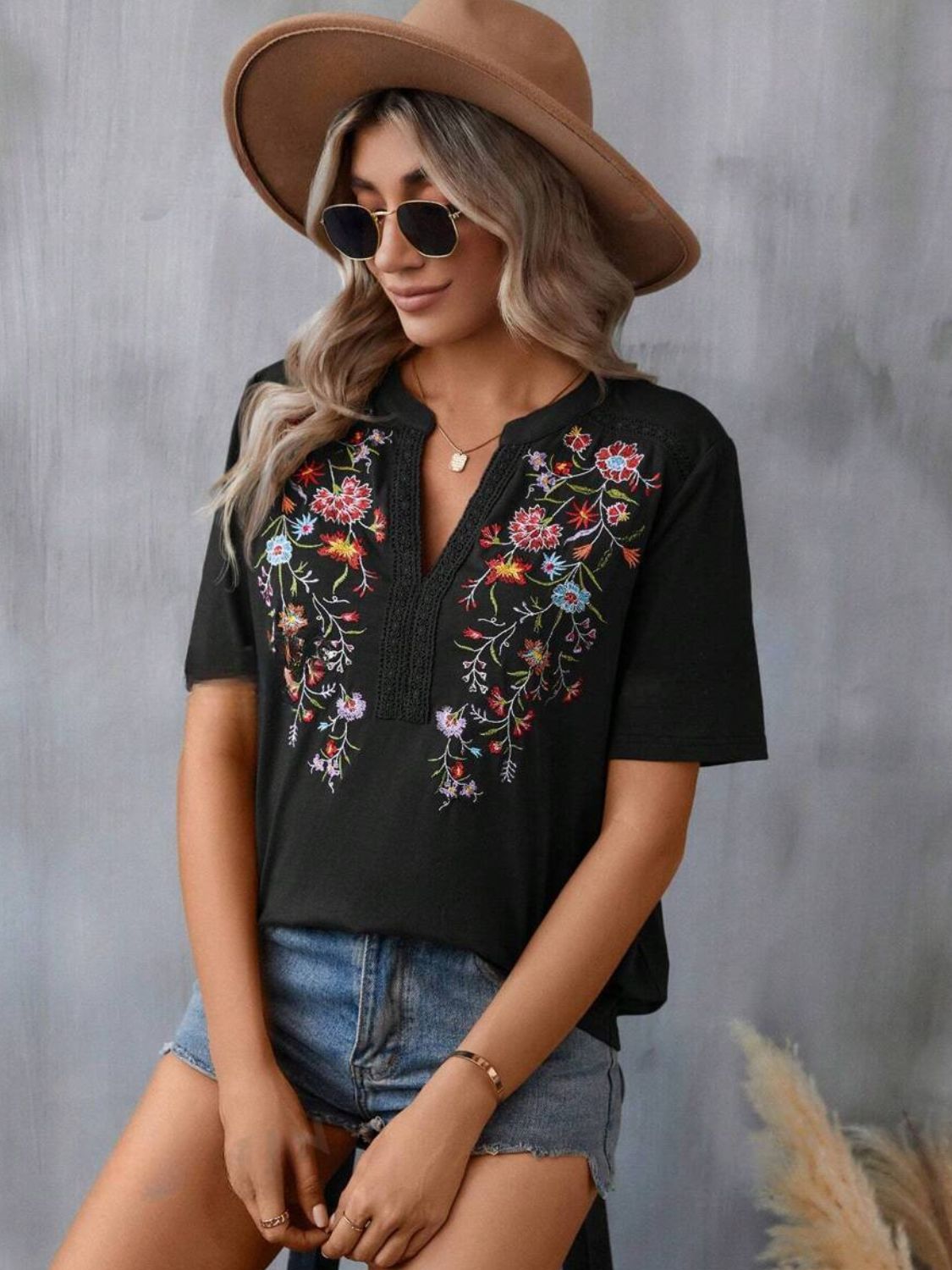 Embroidered Notched Short Sleeve T-Shirt - 5 Colors