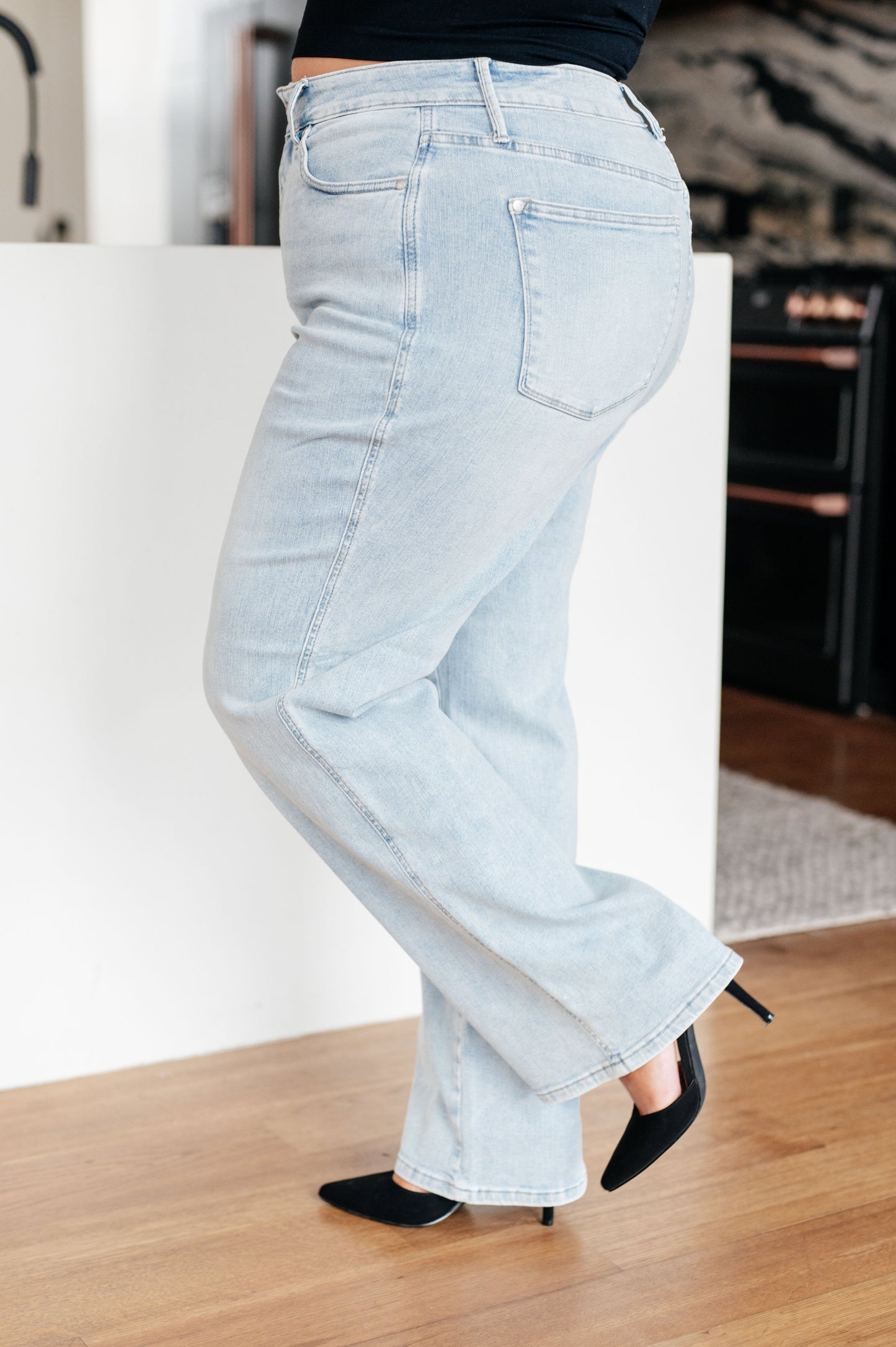 Brooke High Rise Control Top Vintage Wash Straight Jeans - JUDY BLUE