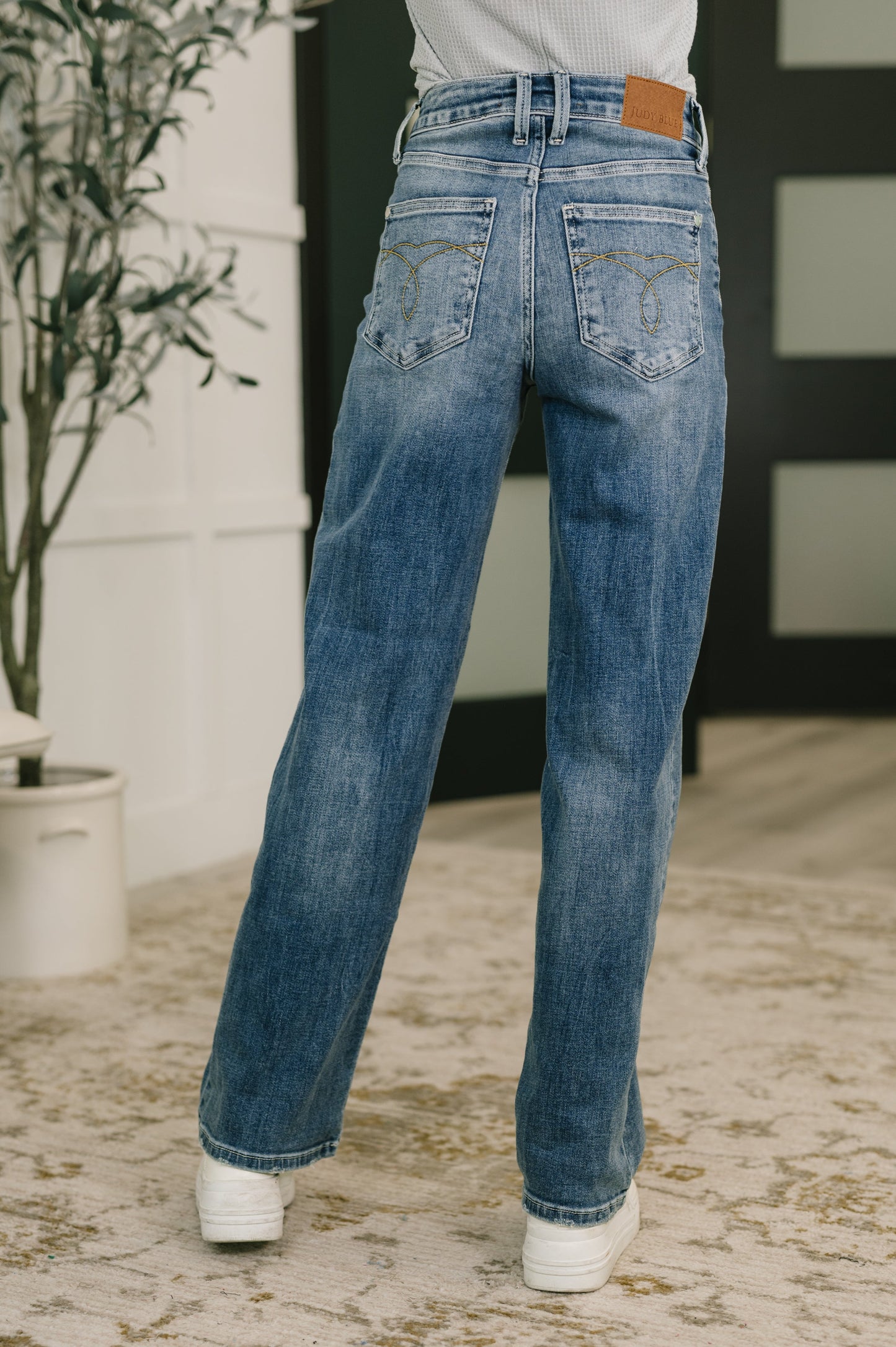 Holly Mid Rise Straight - JUDY BLUE
