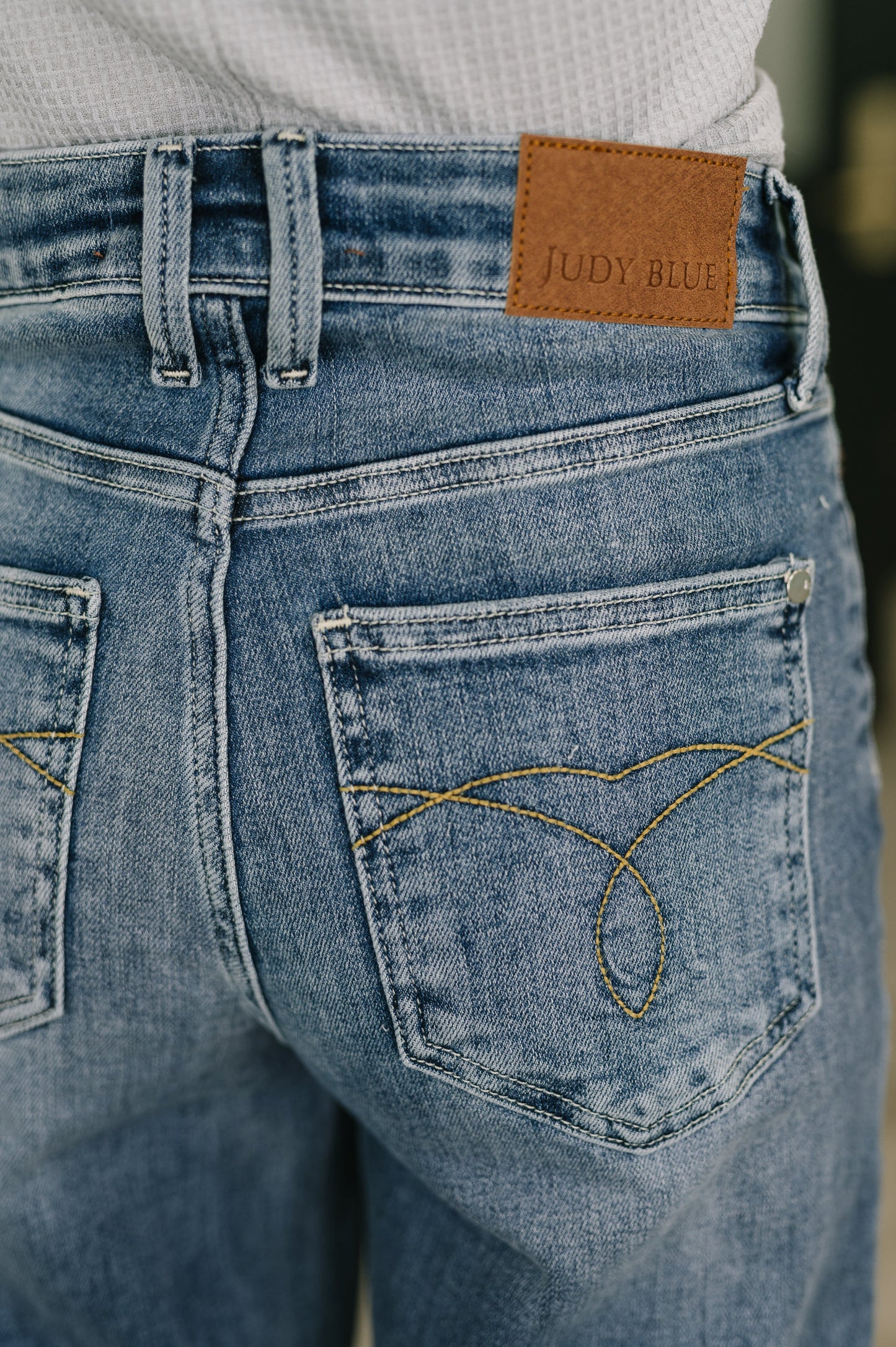 Holly Mid Rise Straight - JUDY BLUE