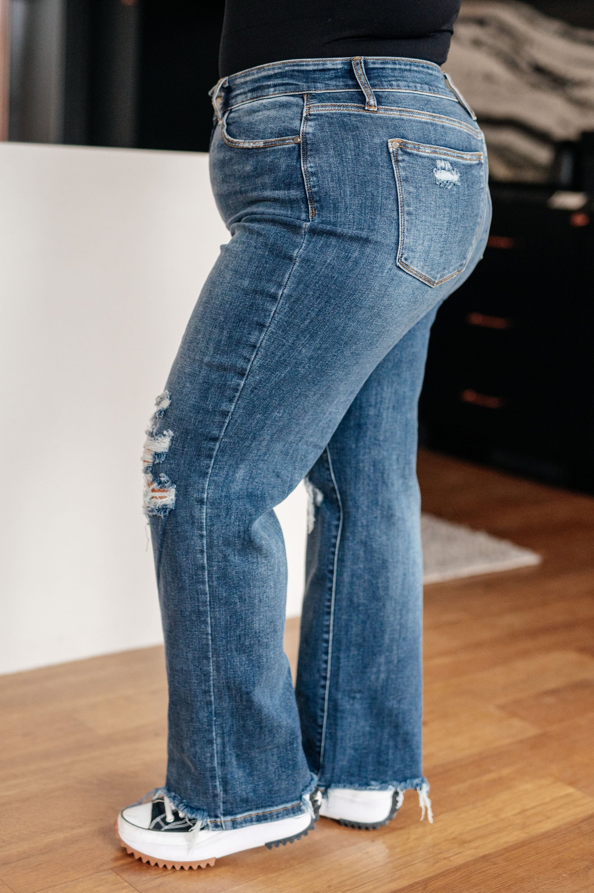 Rose High Rise 90's Straight Jeans in Dark Wash - JUDY BLUE - Shop All Around Divas