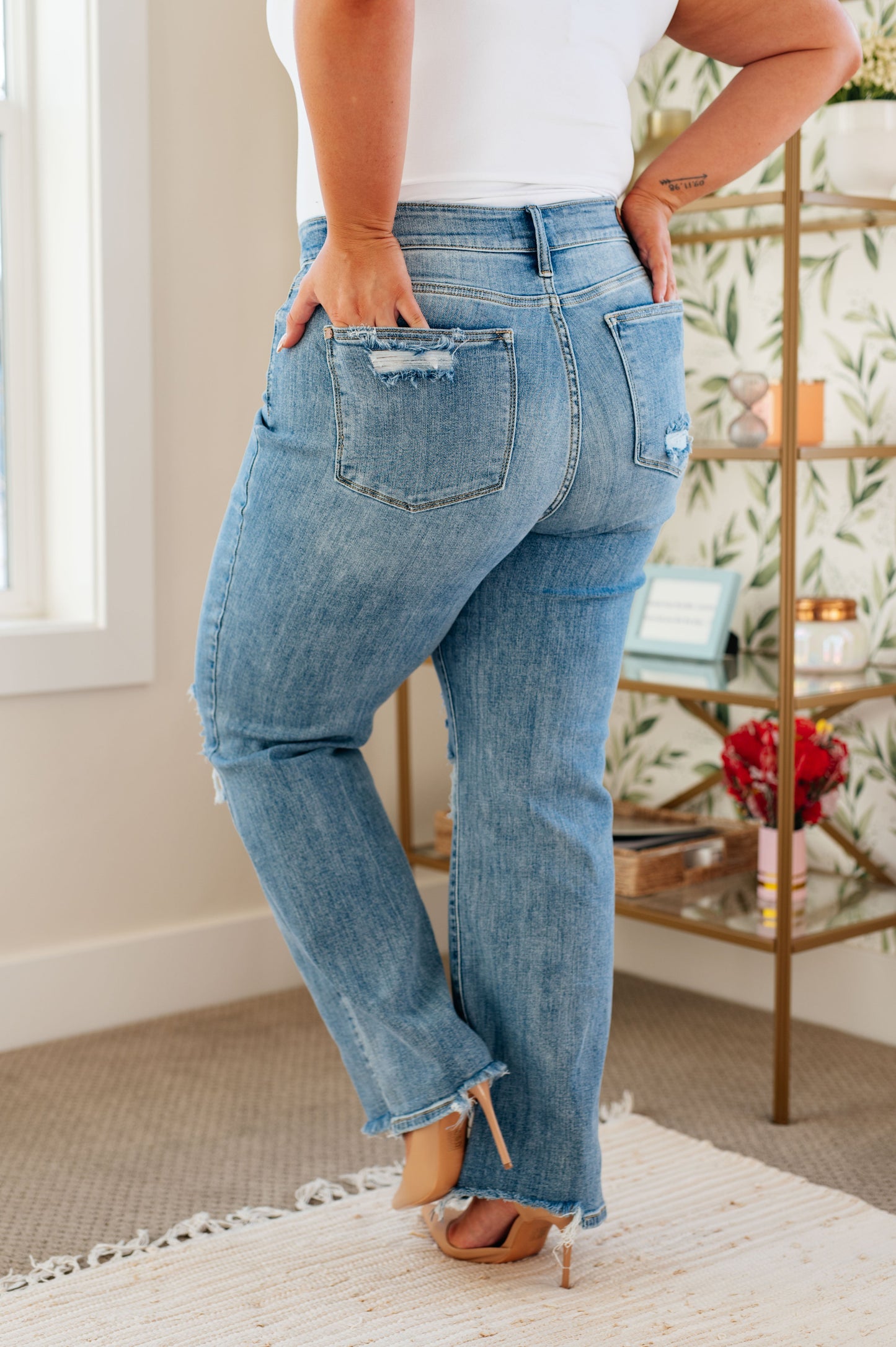 Rose High Rise 90's Straight Jeans in Light Wash - JUDY BLUE