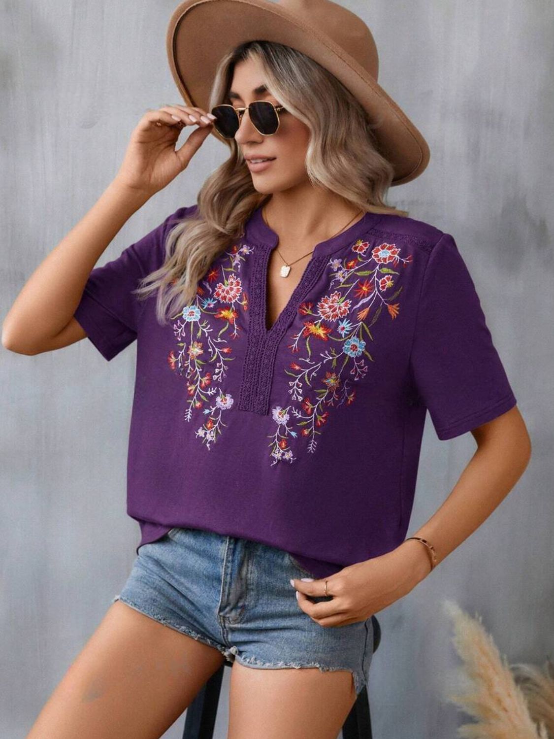 Embroidered Notched Short Sleeve T-Shirt - 5 Colors