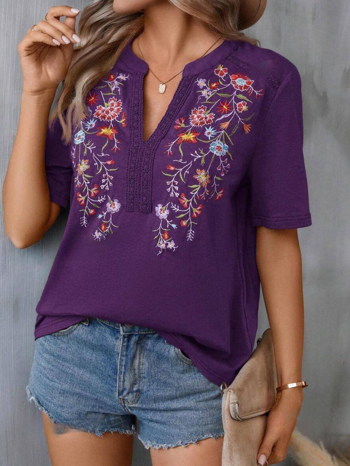 Embroidered Notched Short Sleeve T-Shirt - 5 Colors