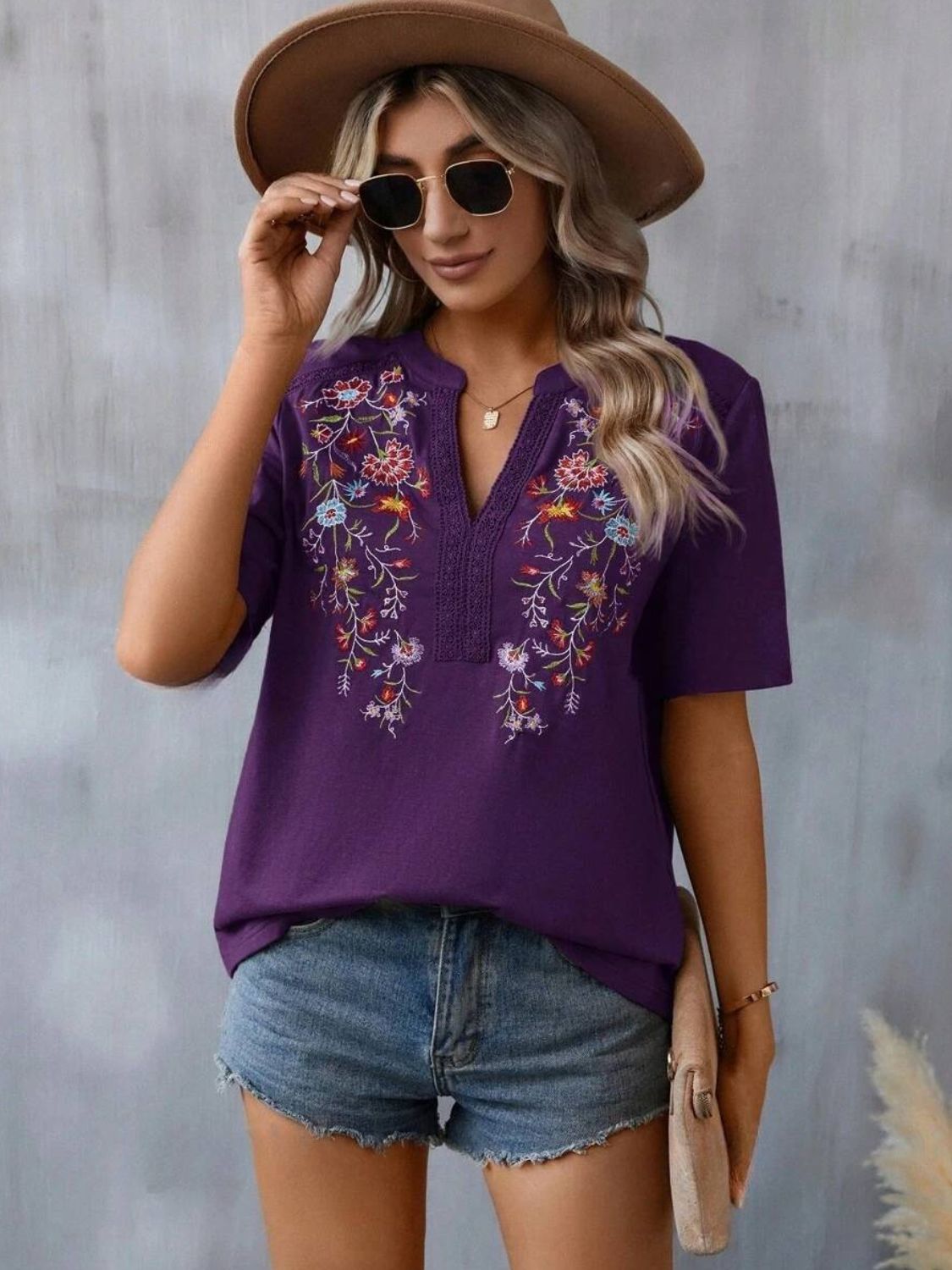 Embroidered Notched Short Sleeve T-Shirt - 5 Colors