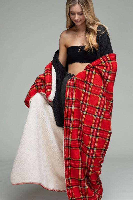 Soft Embrace Sherpa Blanket - Festive Red