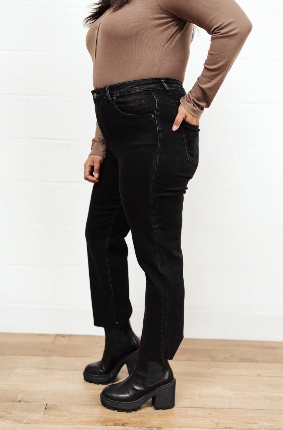 High Waist Mom Fit Jeans In Black