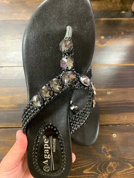 Wring Sandals - Black Shop All Around Divas